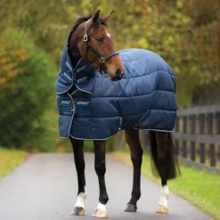 Amigo Insulator Plus, Medium (200g)With Hood