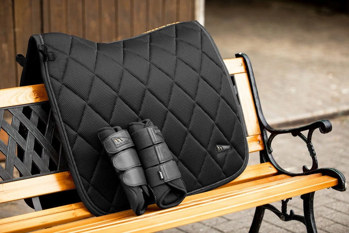 Back On Track Airflow Dressage Saddle Pad - BLACK